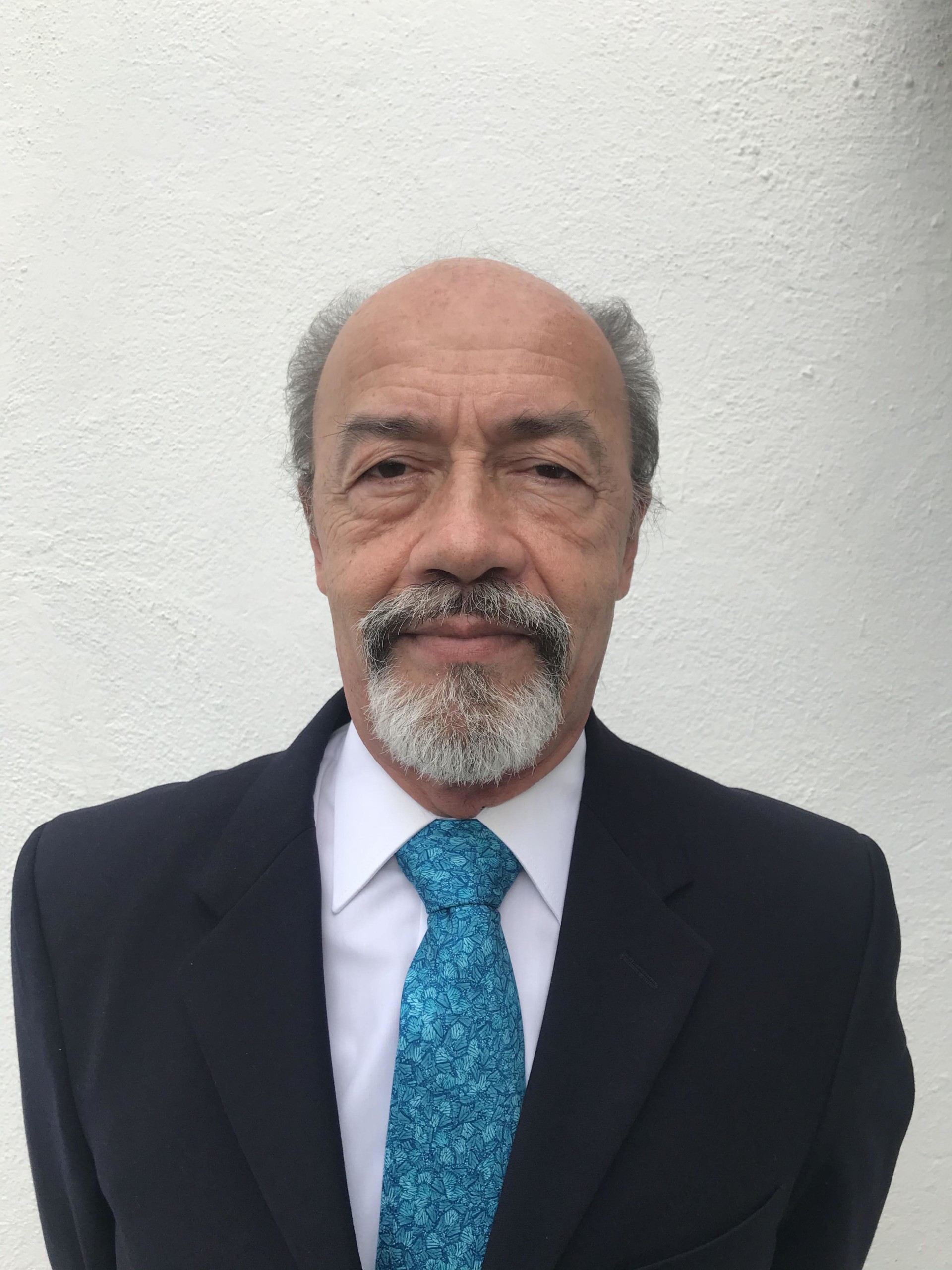 Dr Luis Lojero Wheatley